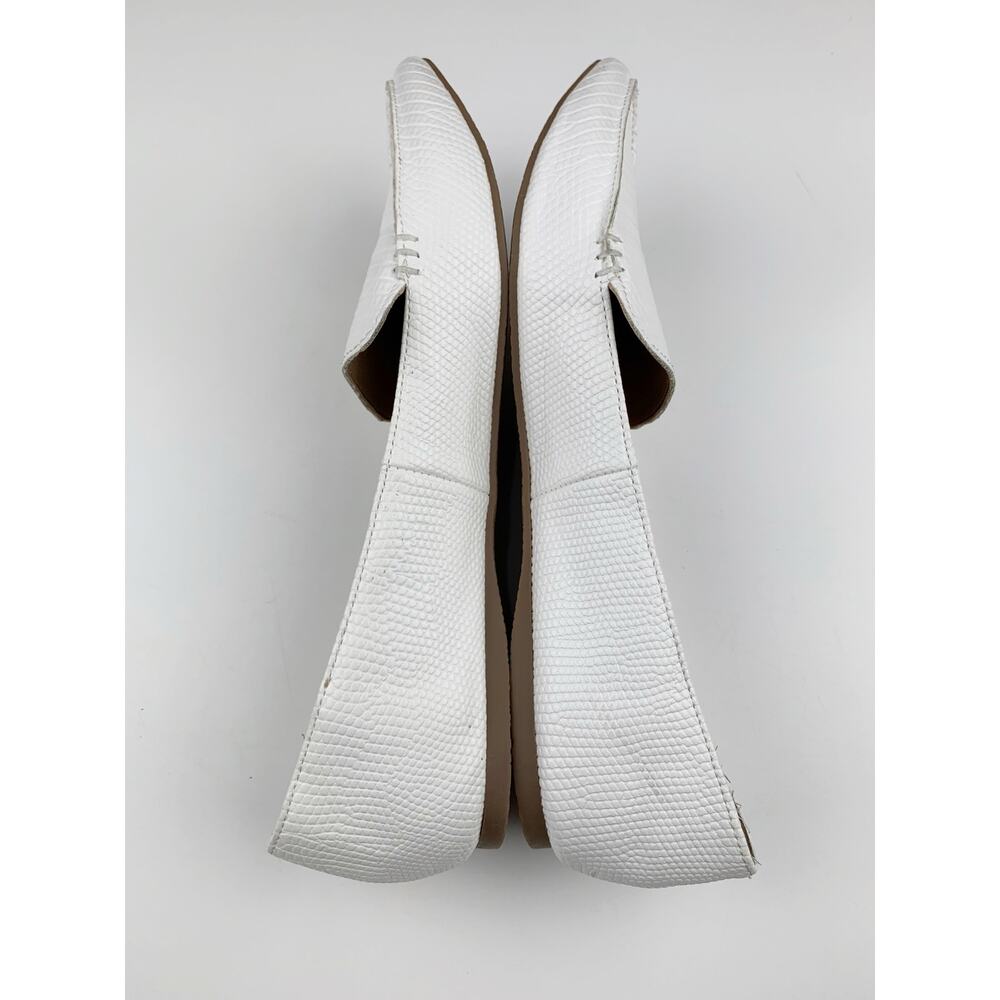 Steve Madden Feather Flats White Faux Leather Pointed Toe Loafers Women's 7.5 - Picture 7 of 9